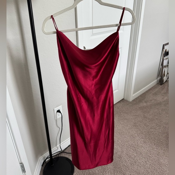 Elvi Vibrant Red Satin Dress - Picture 1 of 4